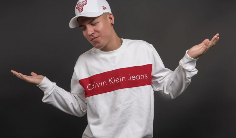 Dani Salvador – Quiere Que La Agarre (Desafio Music)